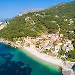Popi Villa *
