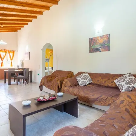 Popi Villa